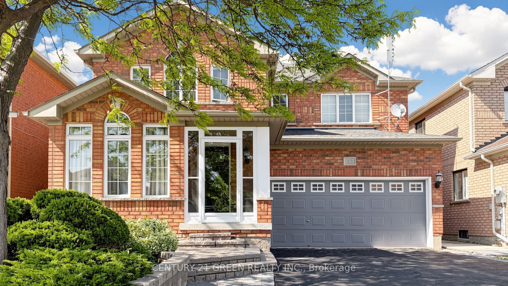 43 Hollowgrove Boulevard, Brampton, ON, L6P 1B1 photo 3