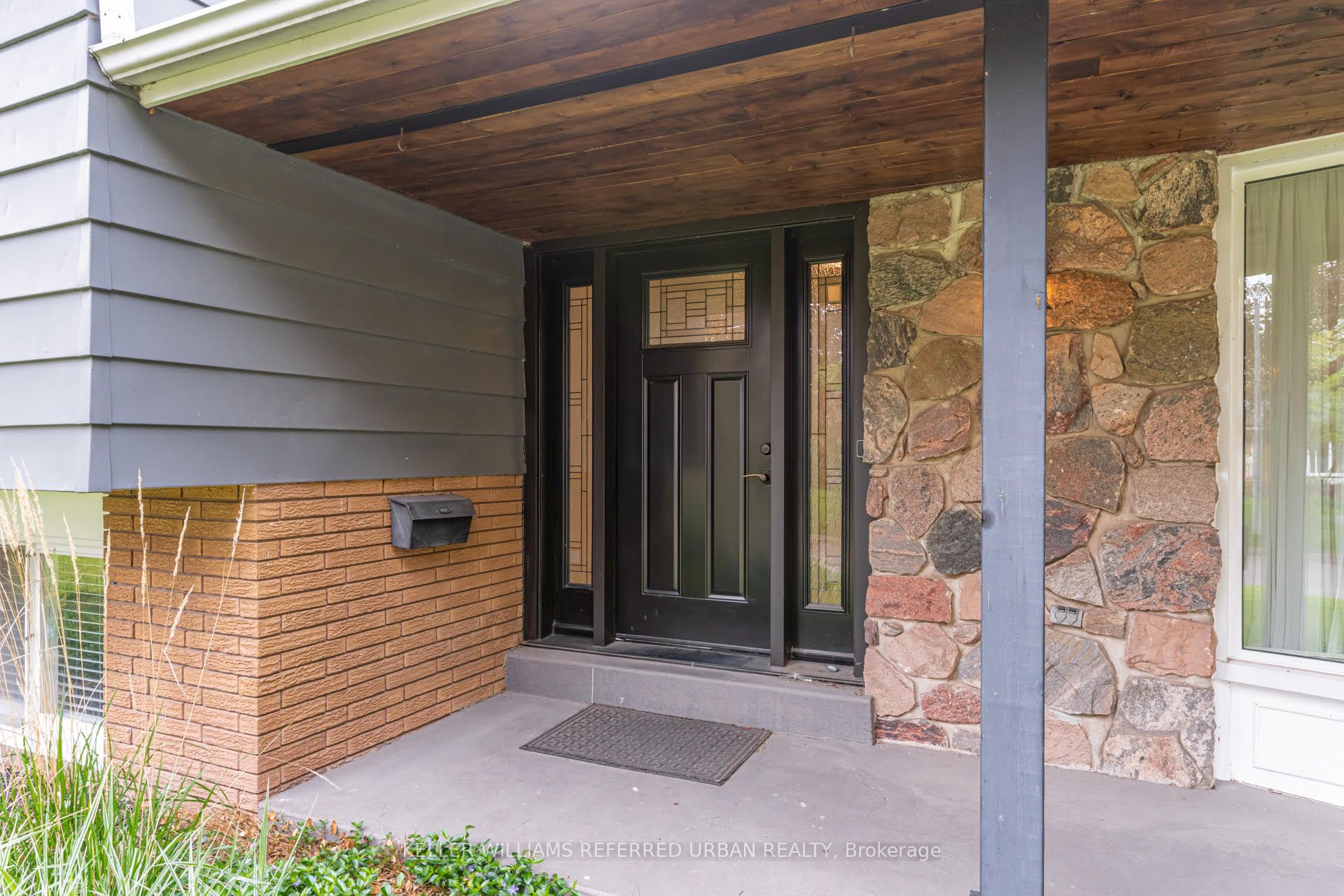 Additional image 4 of 5171 Mulberry Drive, Burlington, ON, L7L 3P5