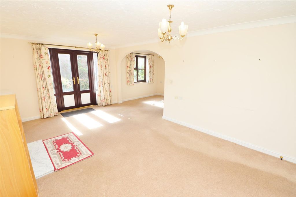 Additional image 3 of 2 bed flat for saleSlade Court, Watling Street, Radlett WD7