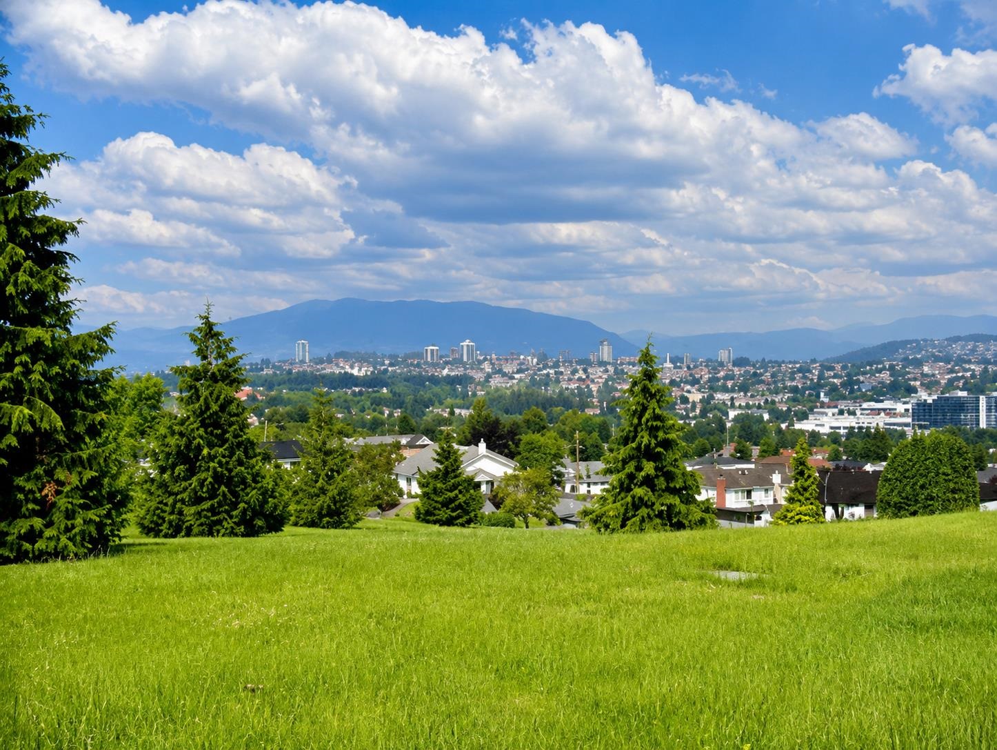 3141 Broadway E, Vancouver, BC, V5M 1Z7 photo 2