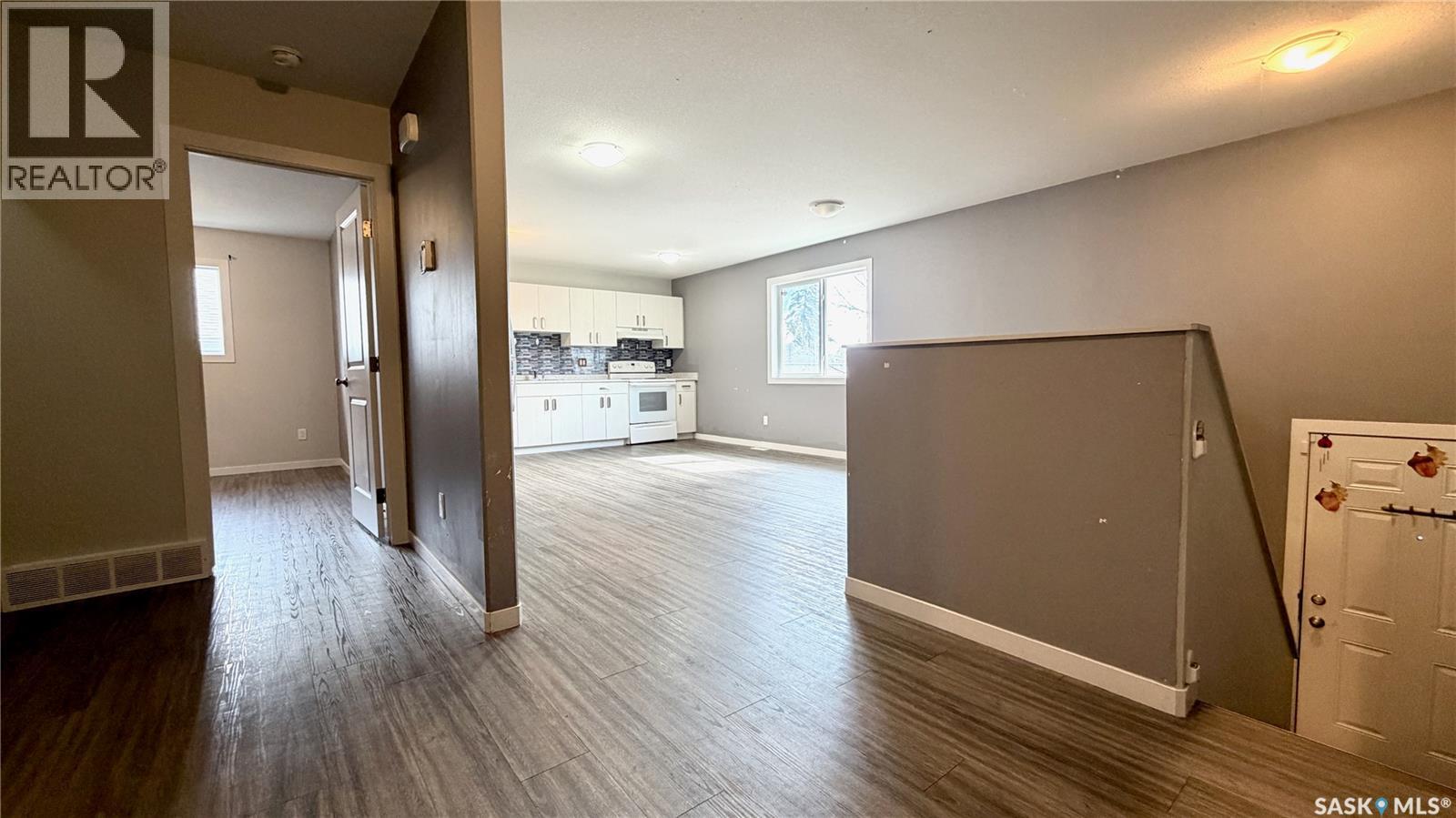 Additional image 3 of 215 V Avenue N, Saskatoon, SK, S7L3E5