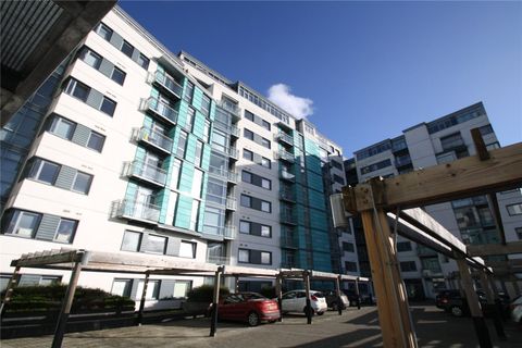 Manor Mills, Ingram Street, Leeds LS11, Parking/garage to rent