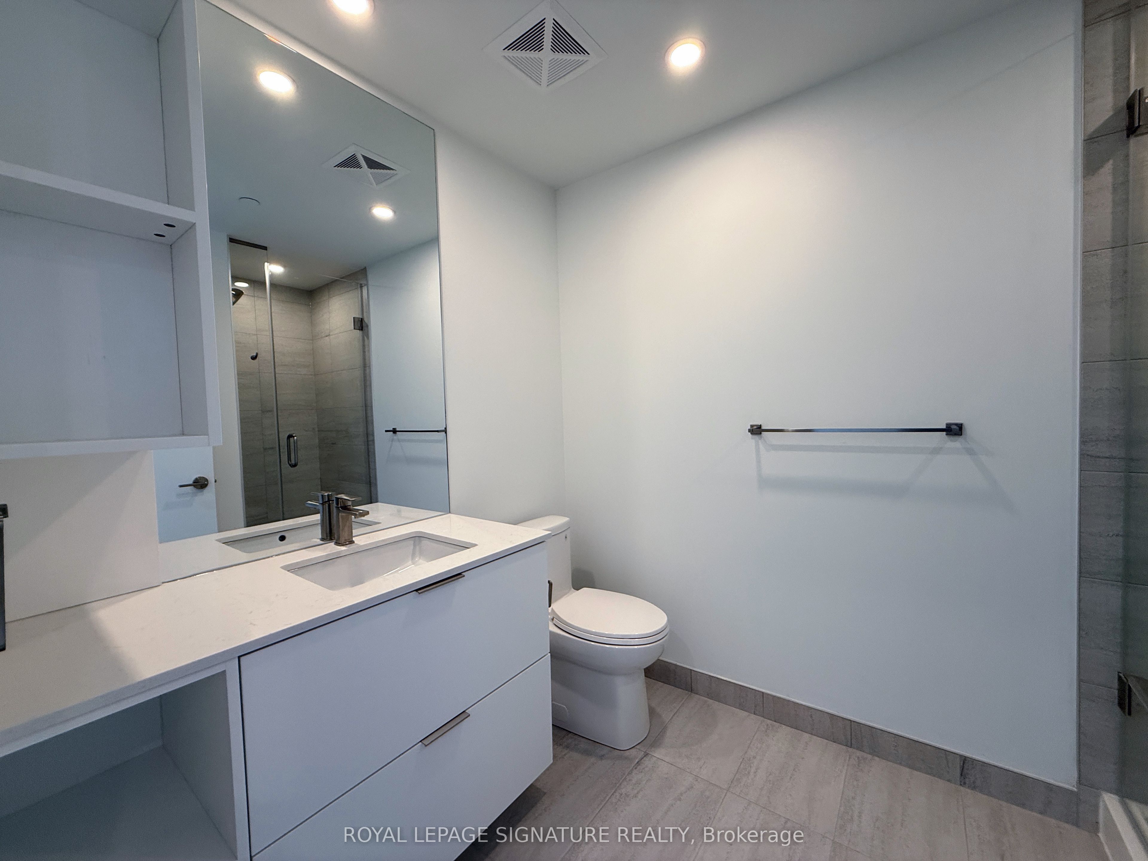 Additional image 3 of 1009-1 Fairview Road E, Mississauga, ON, L5A 0B4