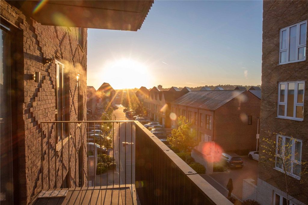 Additional image 2 of 2 bed flat for saleCorys Road, Rochester, Kent ME1