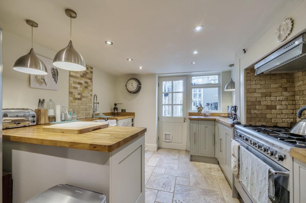 Additional image 13 of 4 bed terraced house for saleCastle Hill, Reading, Berkshire RG1