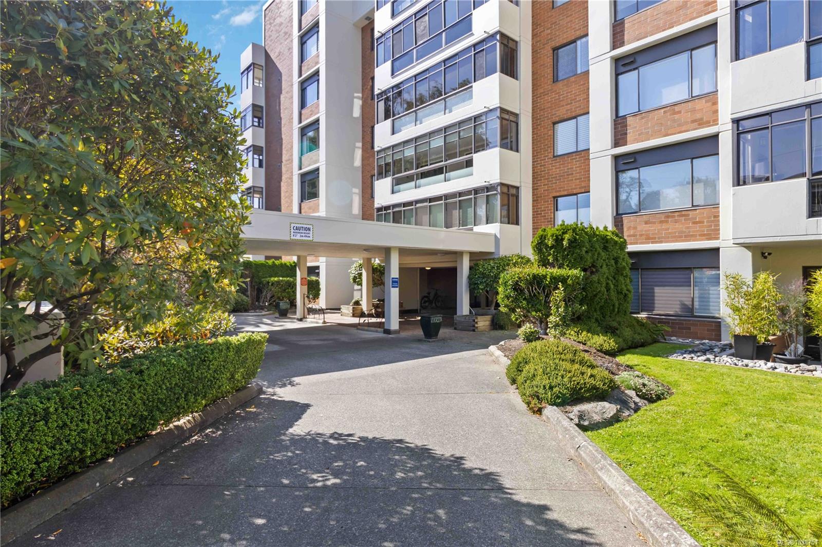 #403-420 Linden Avenue, Victoria, BC, V8V 4G3