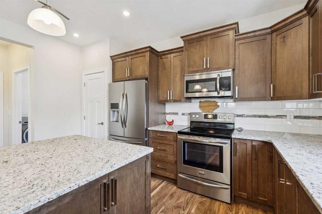 Additional image 4 of 102 Cooperswood Place SW, Airdrie, AB, T4B 3T6