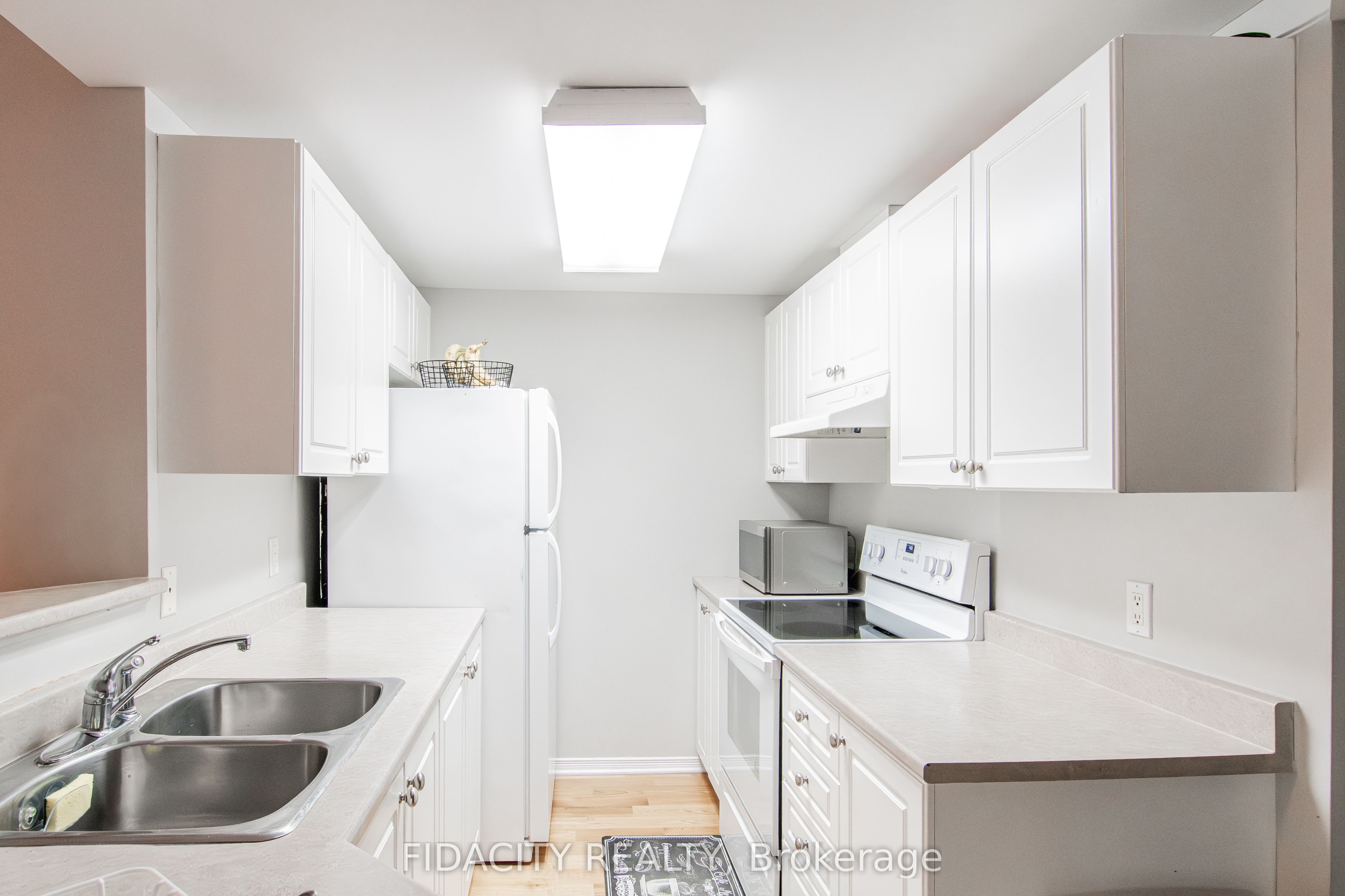 Additional image 5 of 2E-310 Central Park Drive, Ottawa, ON, K2C 4G4