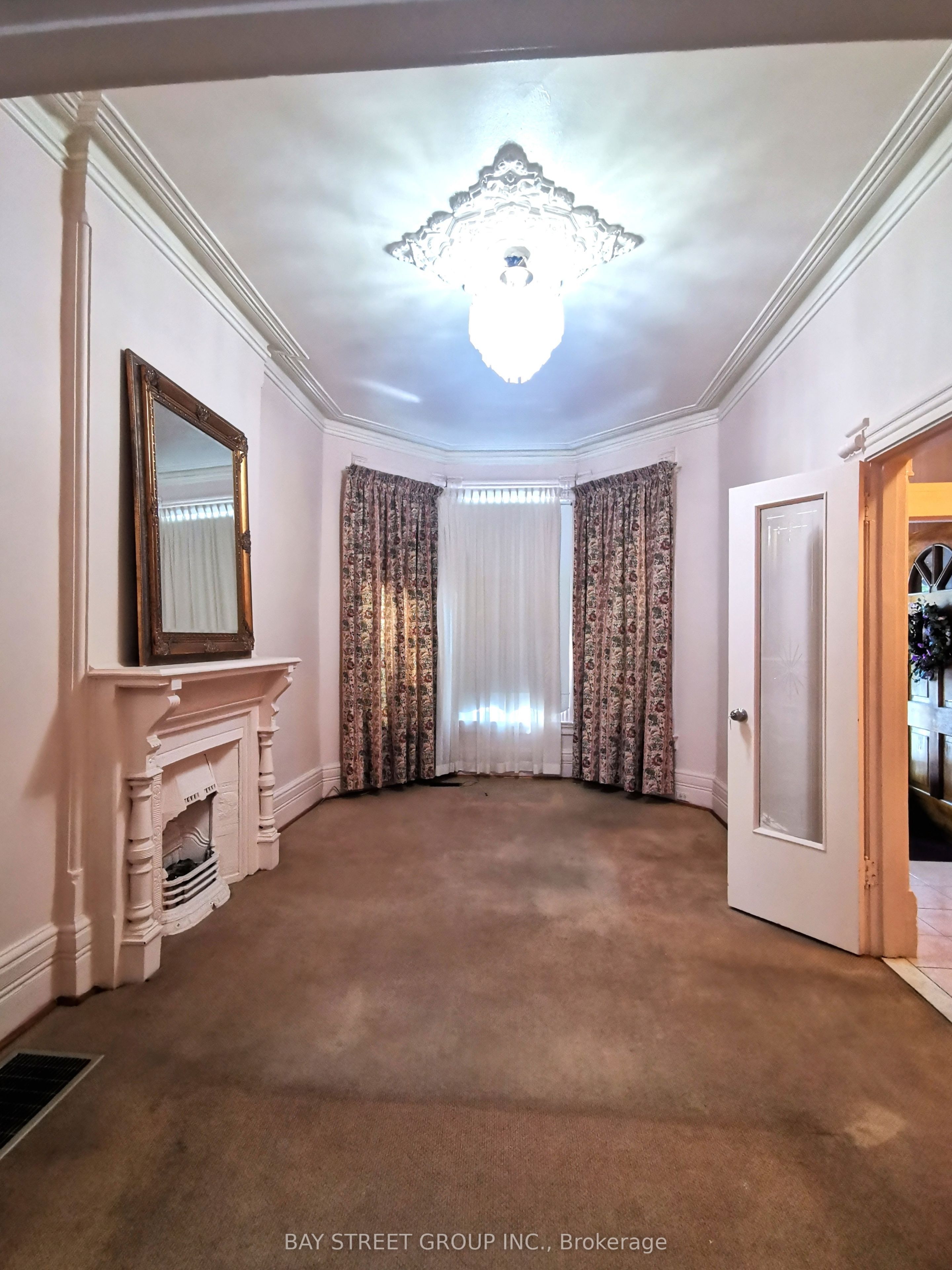 35 Borden Street, Toronto, ON, M5S 2M8 photo 4