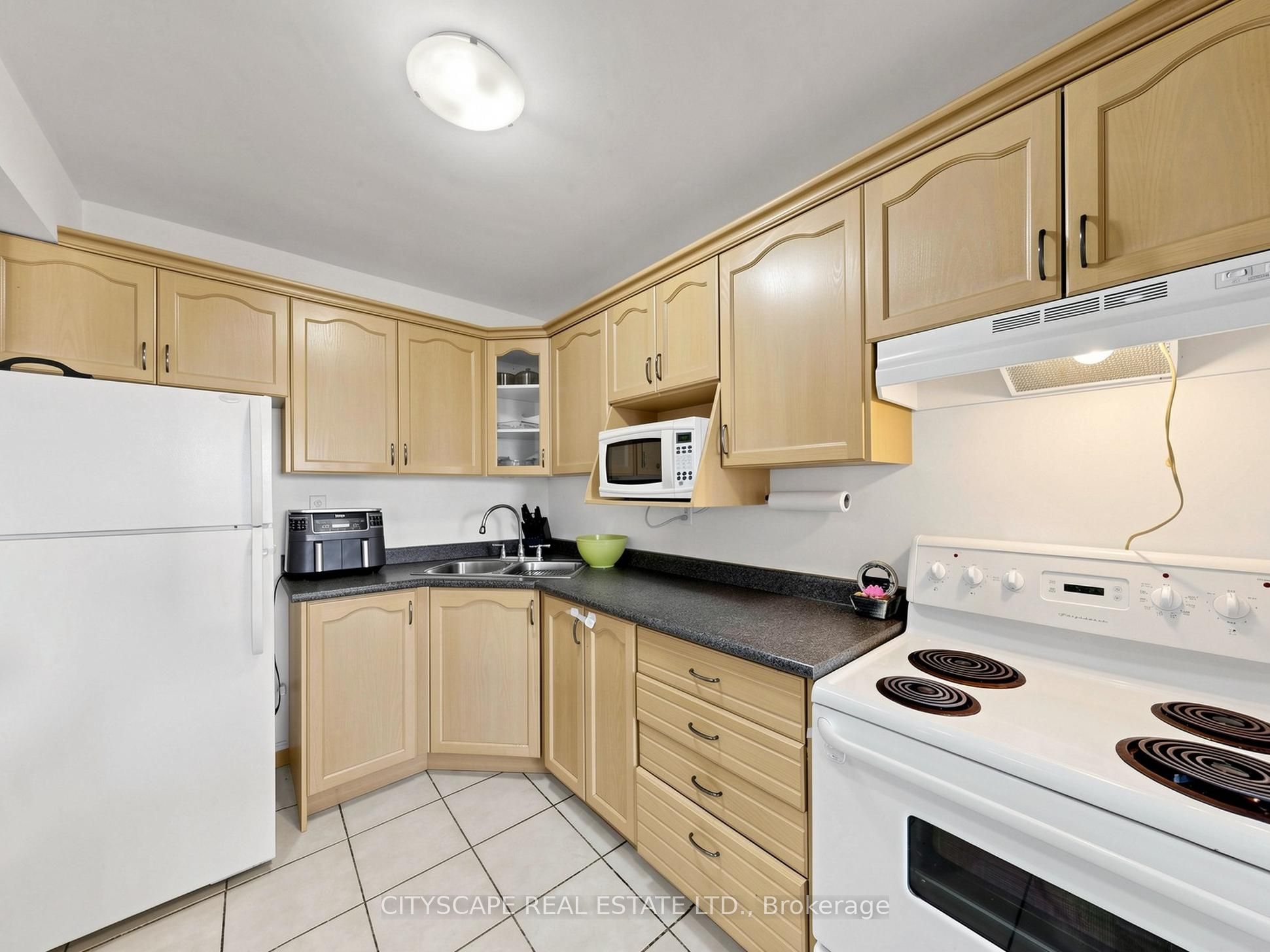 708-851 Queenston Road, Hamilton, ON, L8G 1B4 photo 4