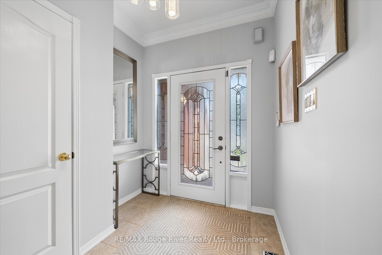 8 Briggs Crescent, Whitby, ON, L1M 0H5 photo 4