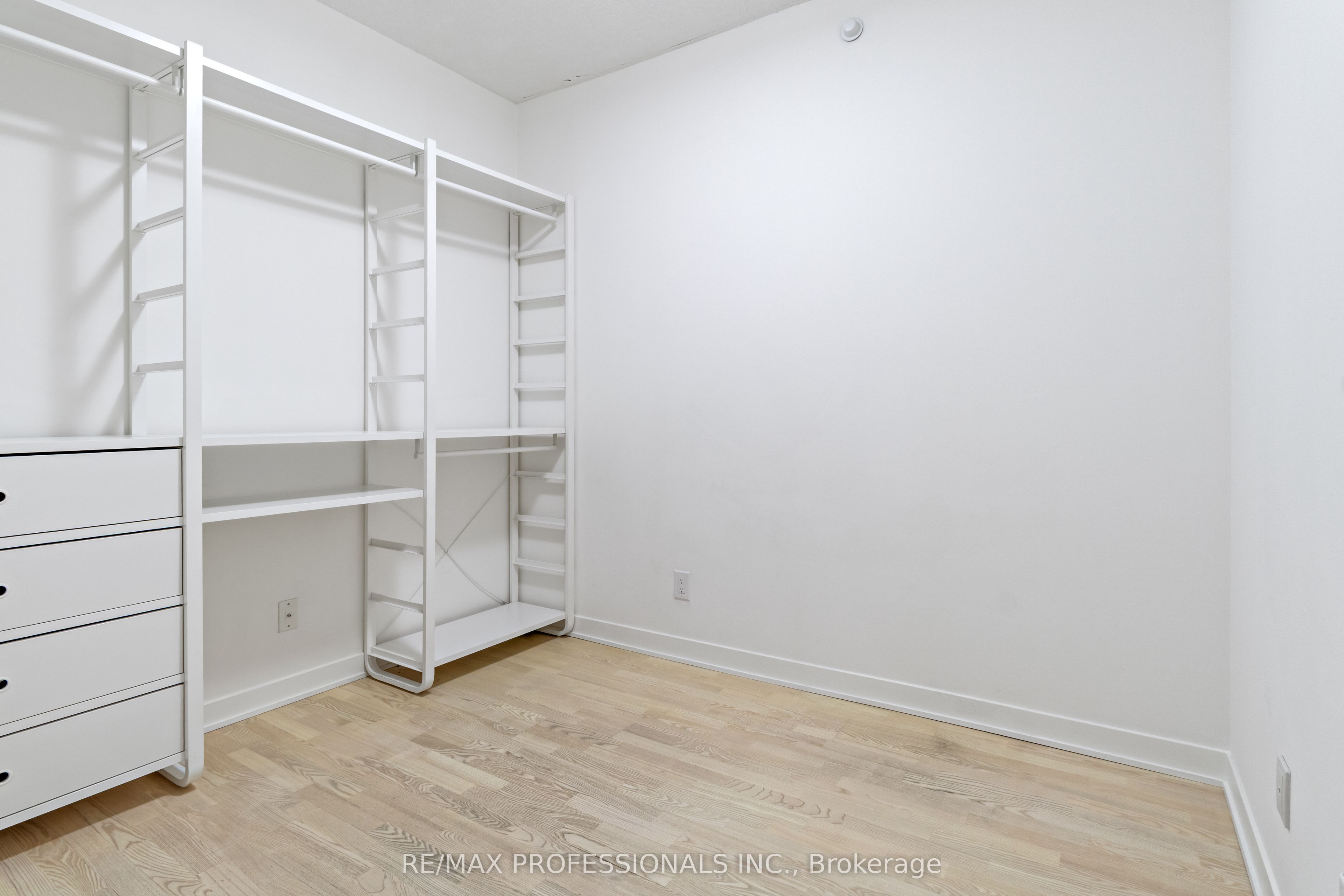 Additional image 3 of 1708-90 Park Lawn Road, Toronto, ON, M8Y 0B6