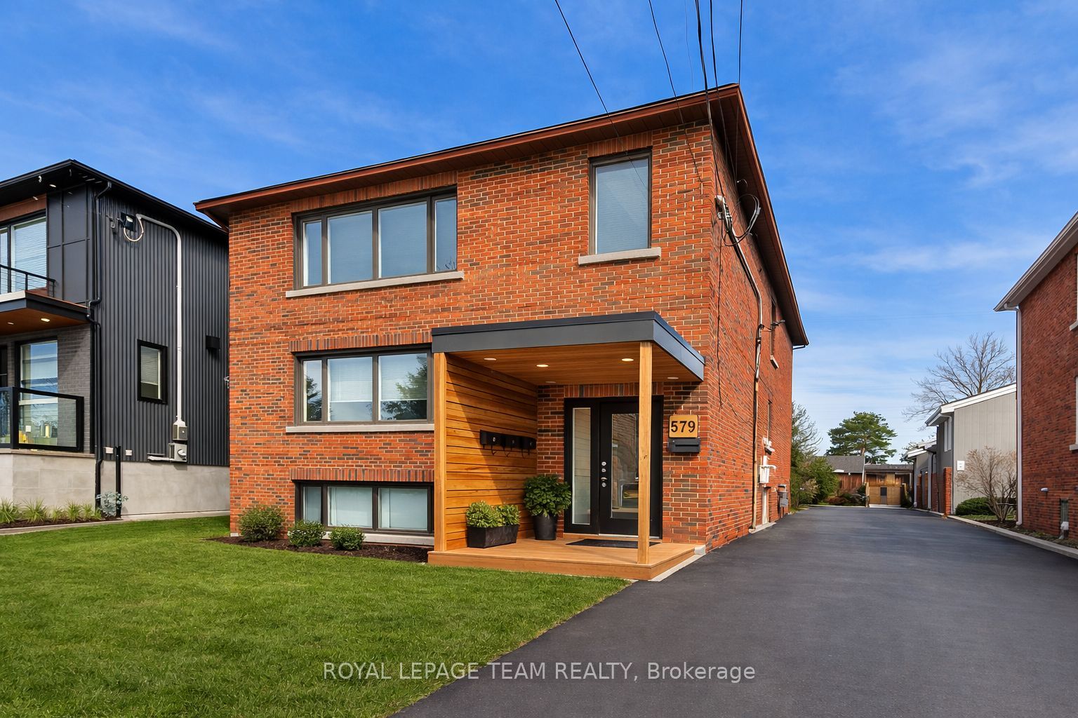 1-579 Tweedsmuir Avenue, Ottawa, ON, K1Z 5P4