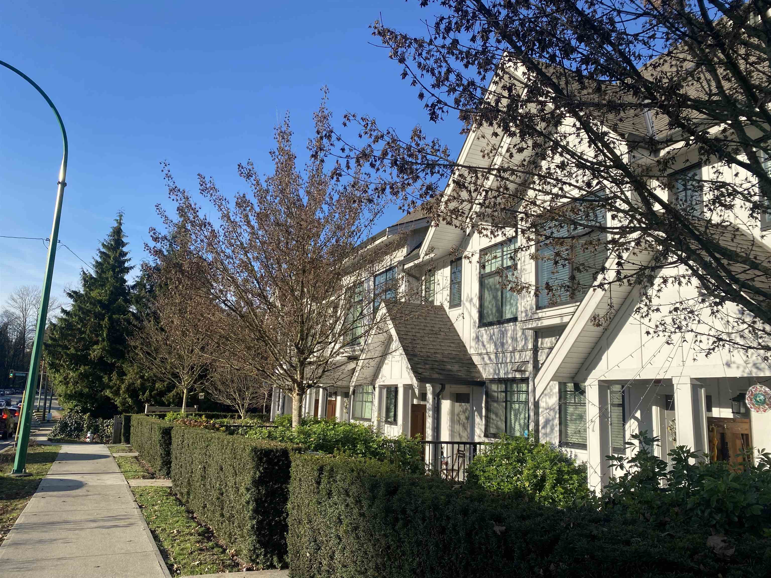 7-5122 Canada Way, Burnaby, BC, V5E 0C3 photo 2