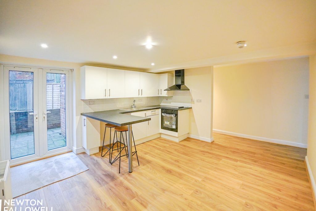 Additional image 3 of 2 bed flat for saleVictoria Road, Retford DN22