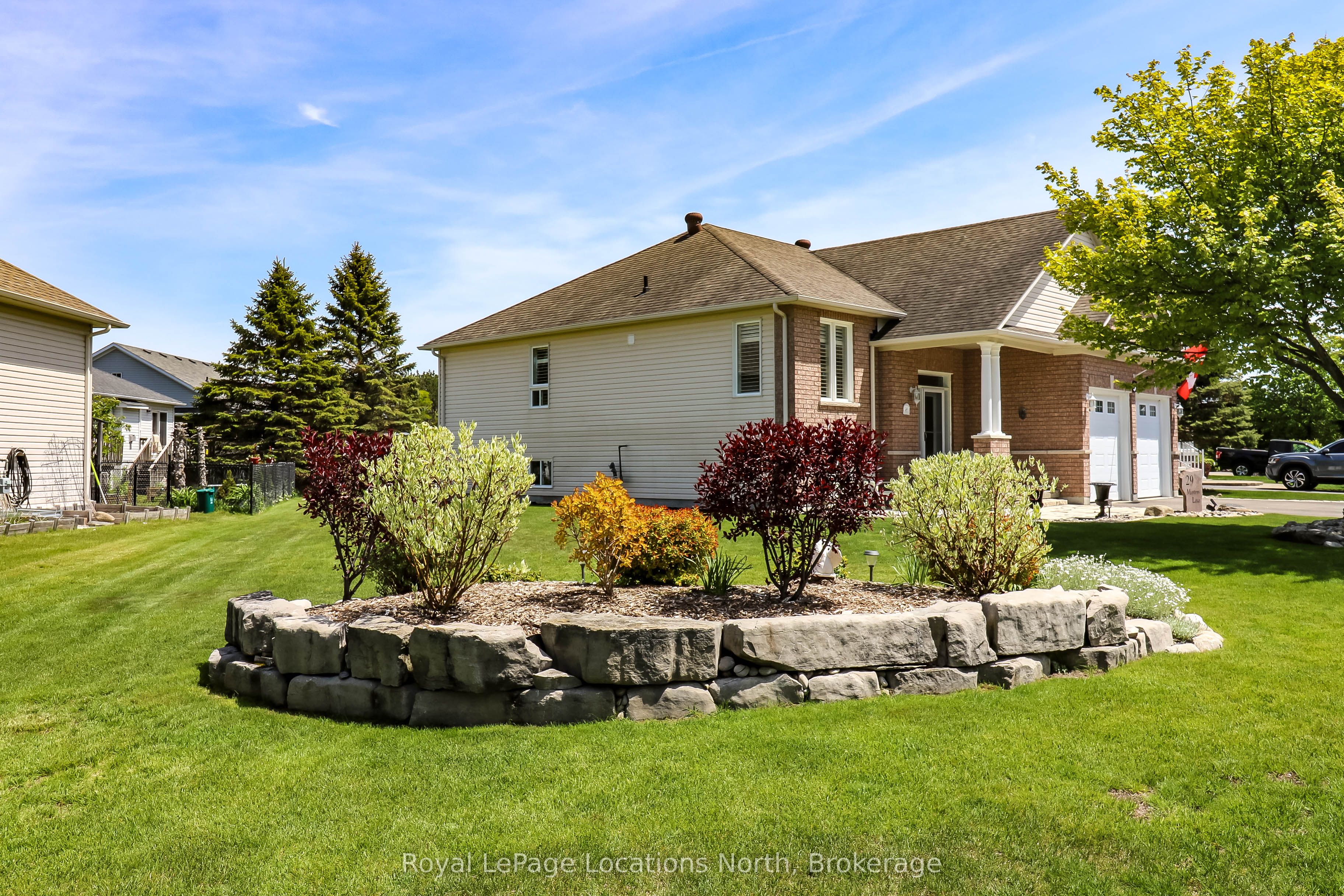 29 Masters Lane, Wasaga Beach, ON, L9Z 1S8 photo 2
