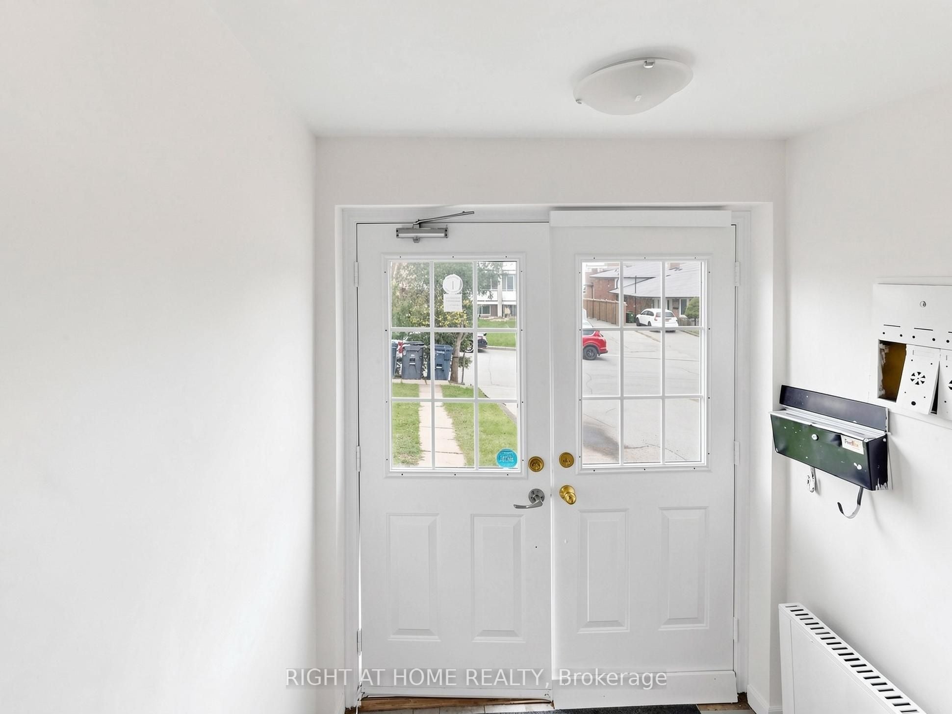 73 Garthdale Court, Toronto, ON, M3H 5P7 photo 5