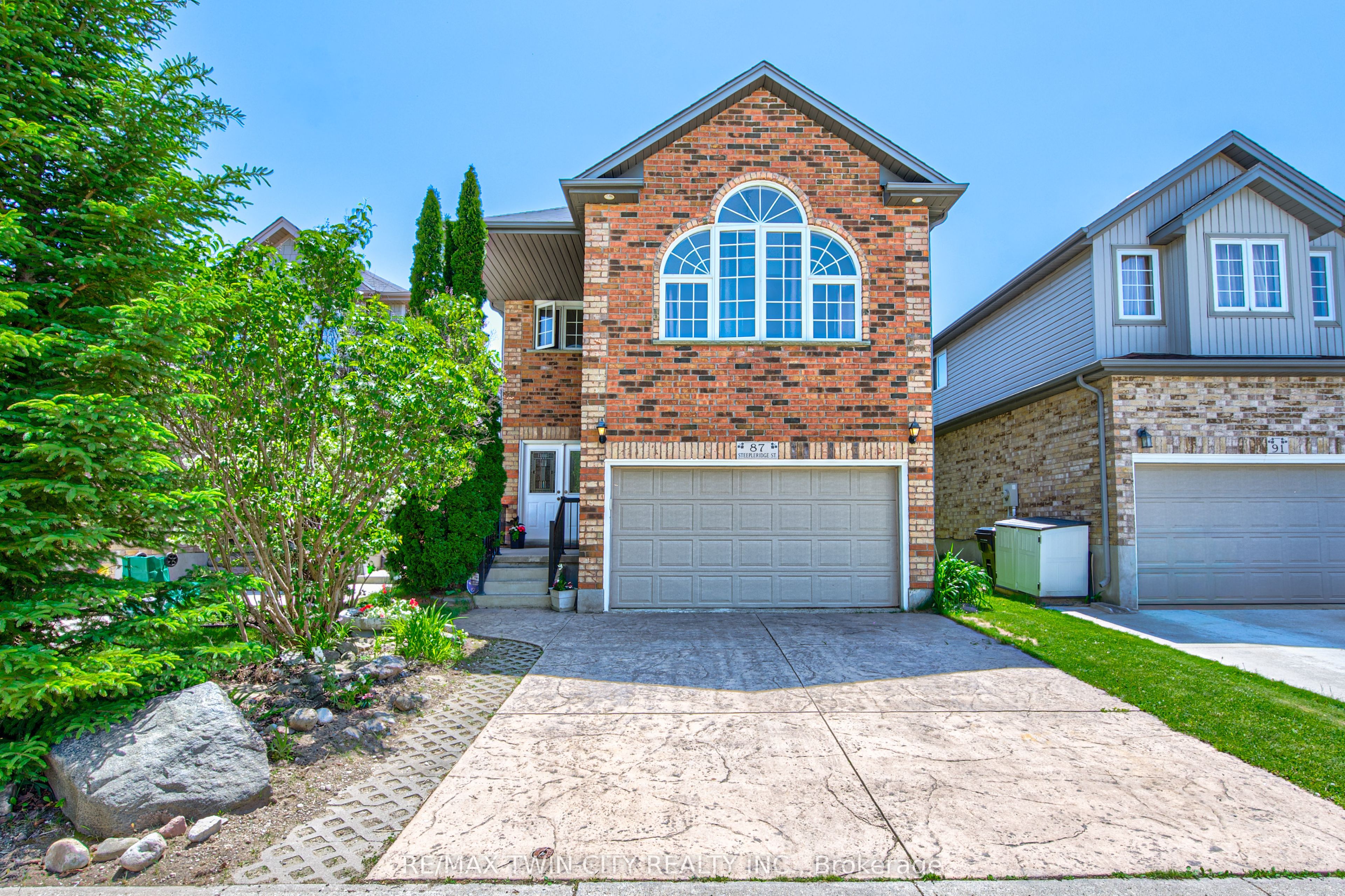 87 Steepleridge Street, Kitchener, ON, N2P 2W3