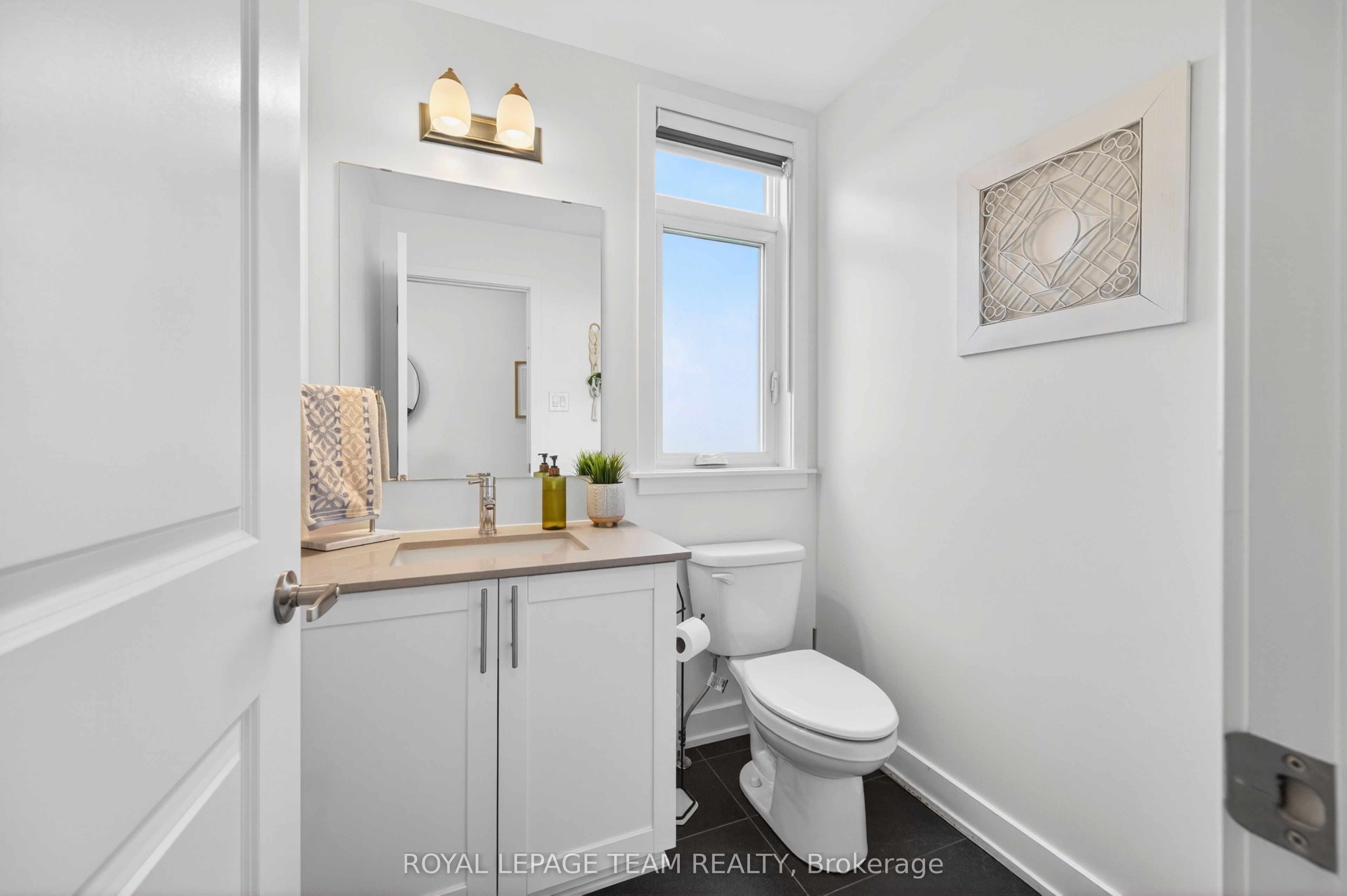 Additional image 4 of 160 Highgarden Terrace, Ottawa, ON, K1T 0W1