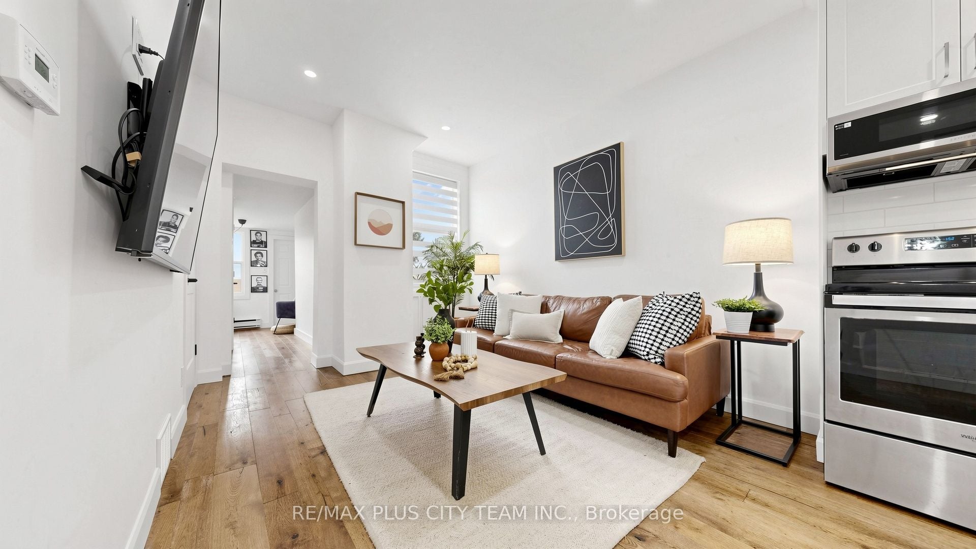 320 Boon Avenue, Toronto, ON, M6E 4A5 photo 2