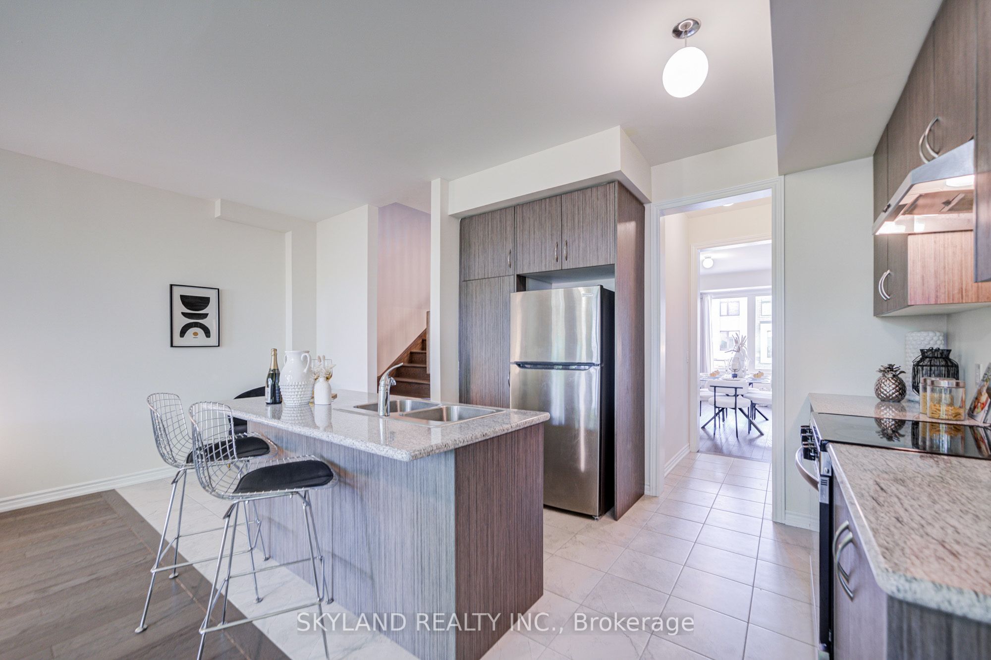 66 Puisaya Drive, Richmond Hill, ON, L4E 1L2 photo 5