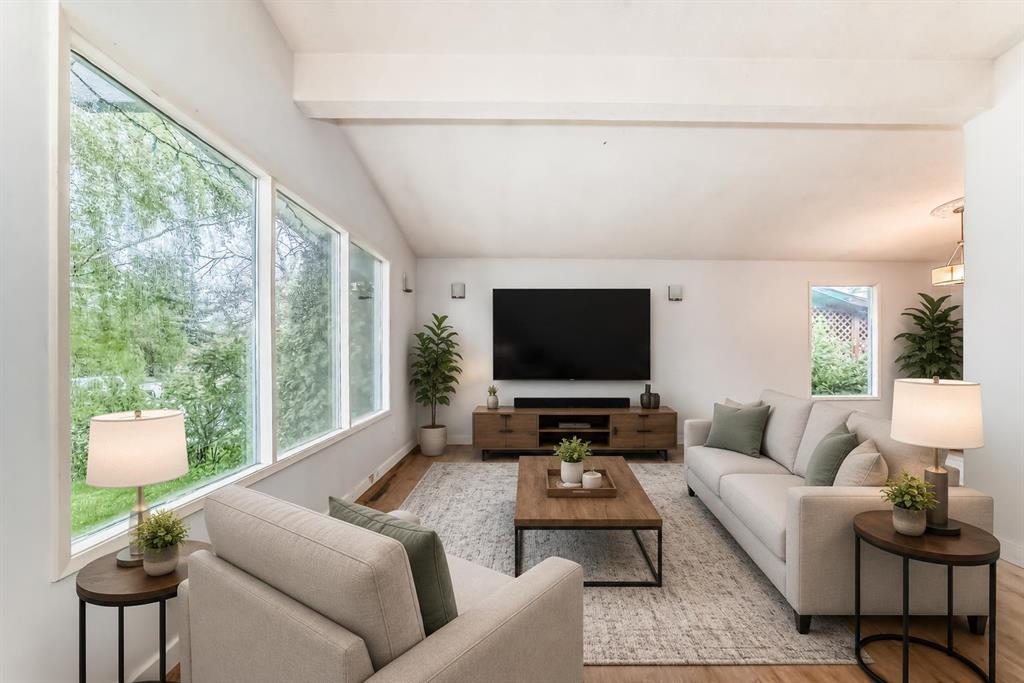 544 Penworth Way SE, Calgary, AB, T2A4G3 photo 3