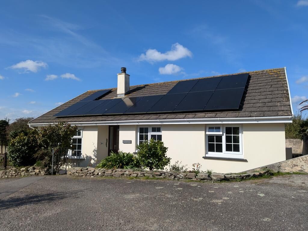 3 bed detached bungalow for saleSouth Drive, South Downs, Cornwall TR15