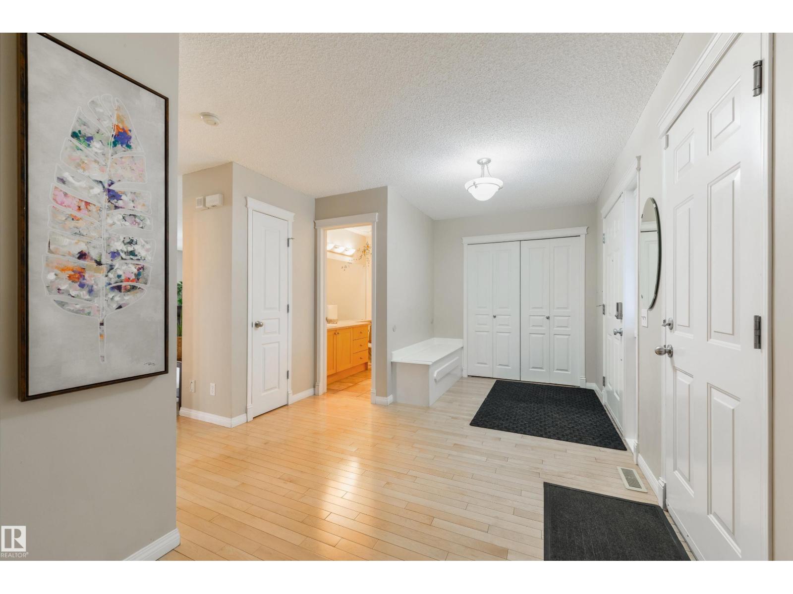 1215 Ormsby Lane NW, Edmonton, AB, T5T6R2 photo 5