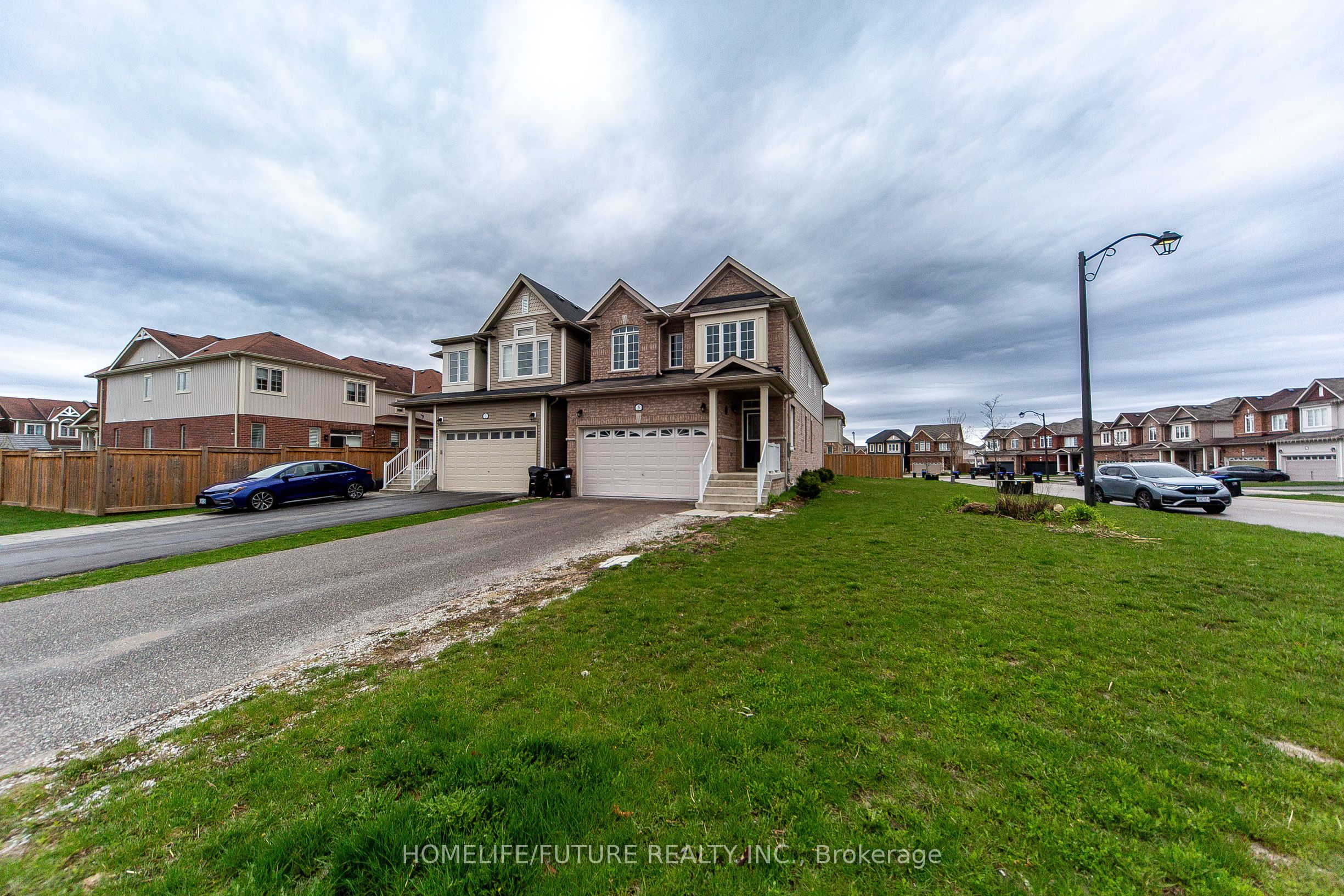 5 Hutton Crescent, Essa, ON, L0M 1B6 photo 2
