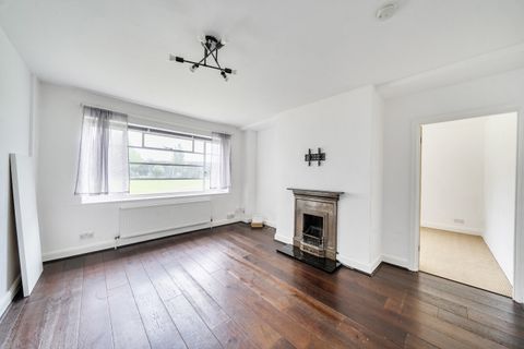 Hornsey Lane, Highgate, London N6