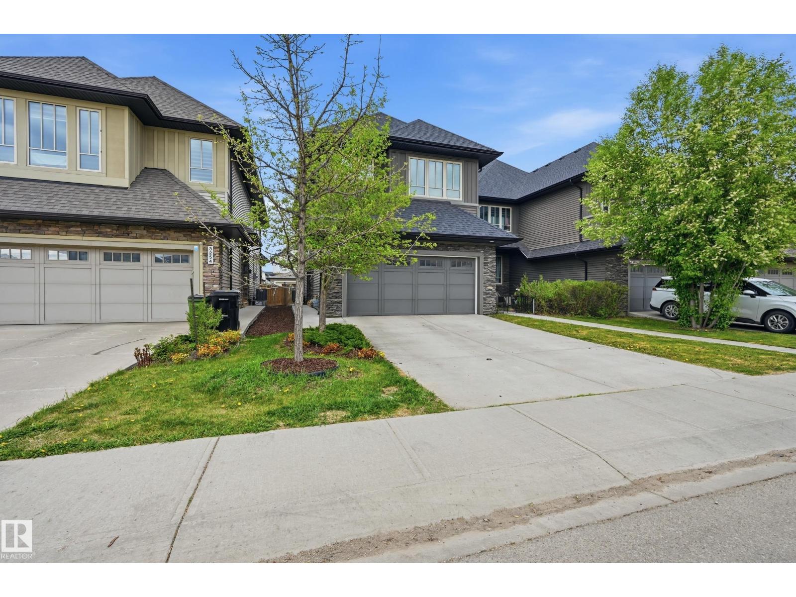 3252 Allan Way SW, Edmonton, AB, T6W2K3 photo 2