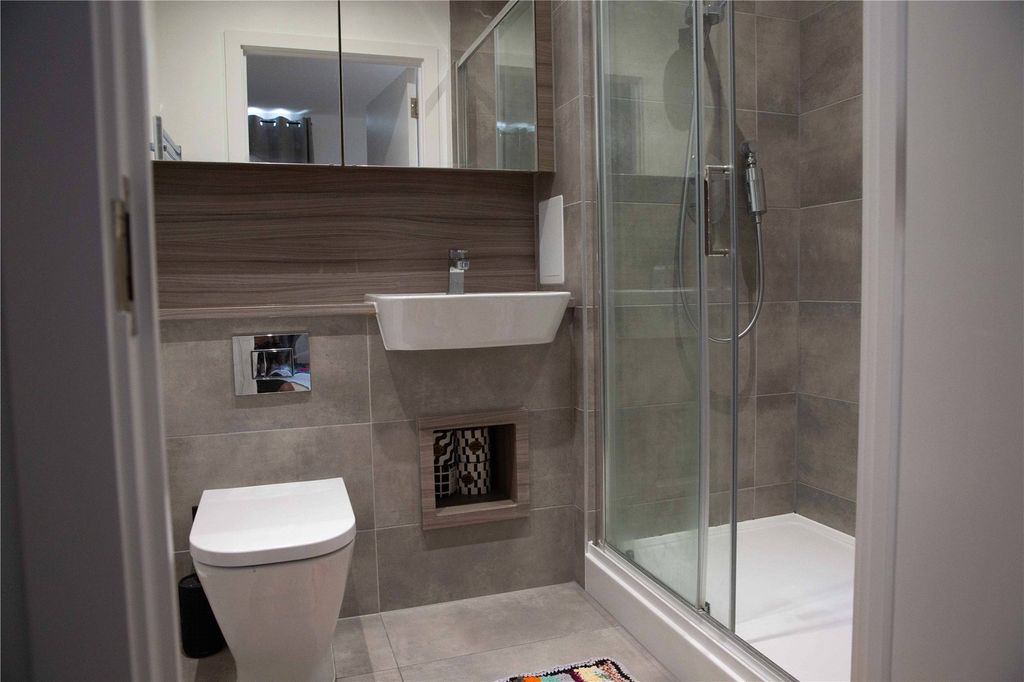 Additional image 7 of 2 bed flat for saleCorys Road, Rochester, Kent ME1
