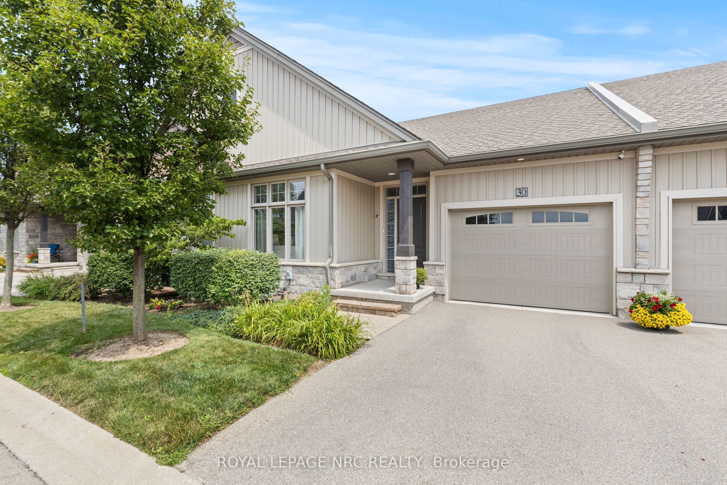 30 Blossom Common, St. Catharines, ON, L2M 0B3 photo 2