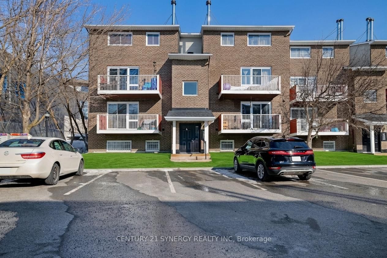 403-1589 St Bernard Street, Ottawa, ON, K1T 3H7