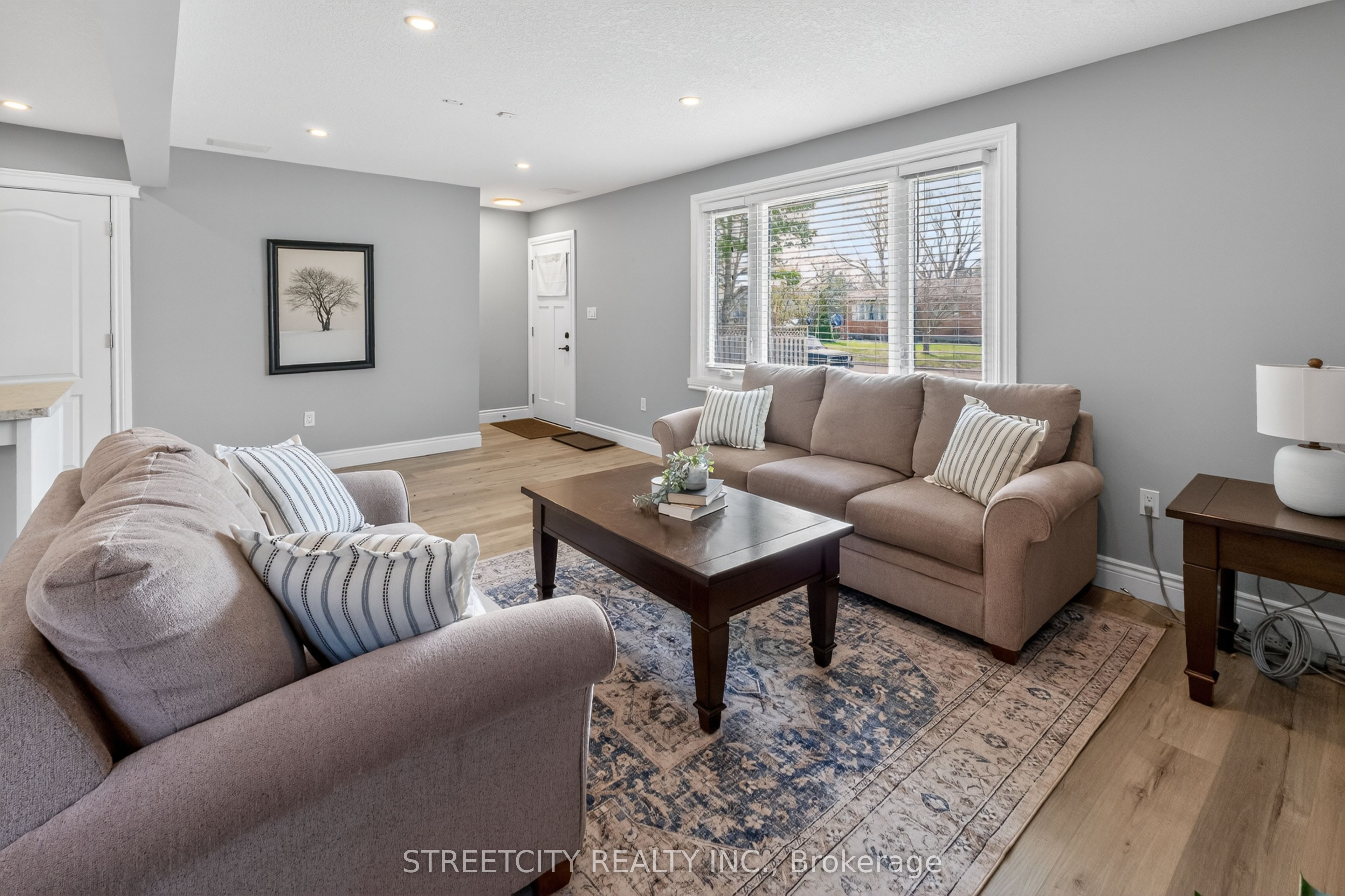 3 Brinkman Court, St. Thomas, ON, N5P 2G6 photo 4