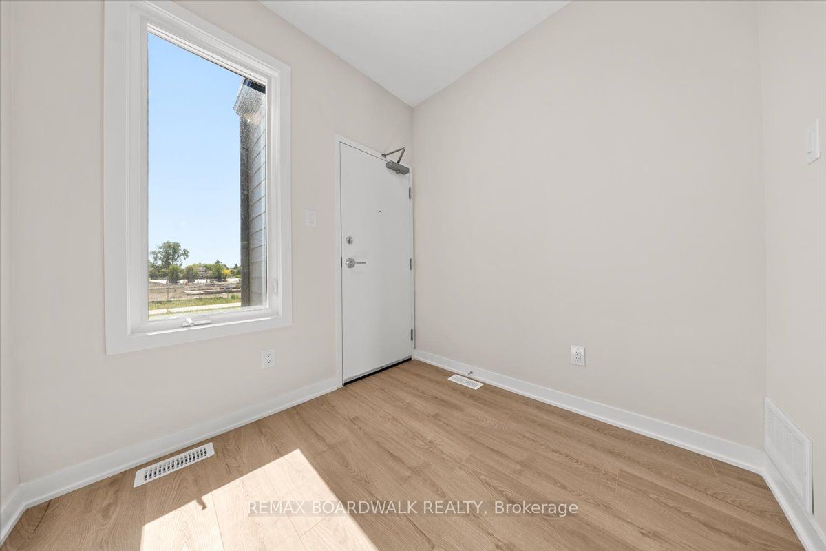Additional image 3 of 249 Lamarche Avenue, Ottawa, ON, K1W 0M5