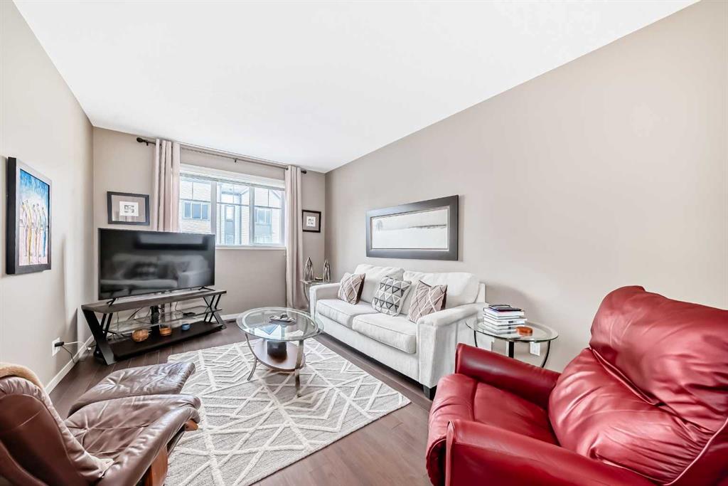 205 Copperpond Row SE, Calgary, AB, T2Z 1H3 photo 4
