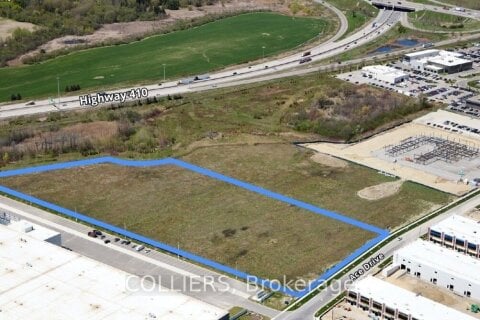 90 Ace Drive, Brampton, ON, L3R 3Y2 photo 2