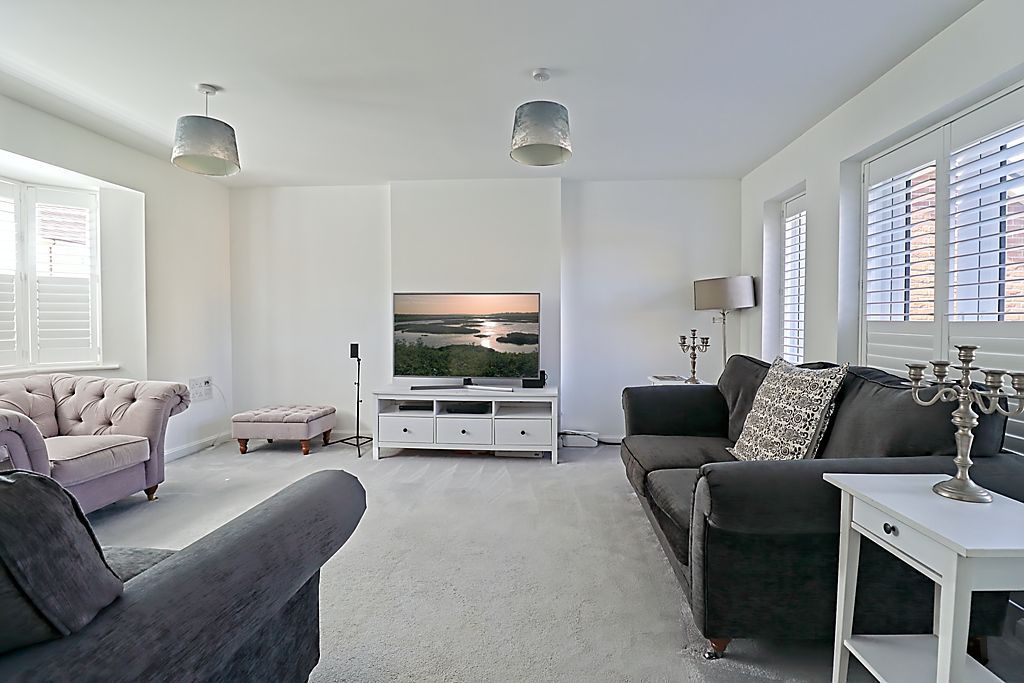 Additional image 2 of 4 bed detached house for saleEdmund Close, Rochford SS4