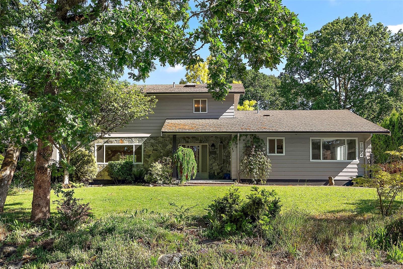 1094 Sluggett Road, Central Saanich, BC, V8M 1J1