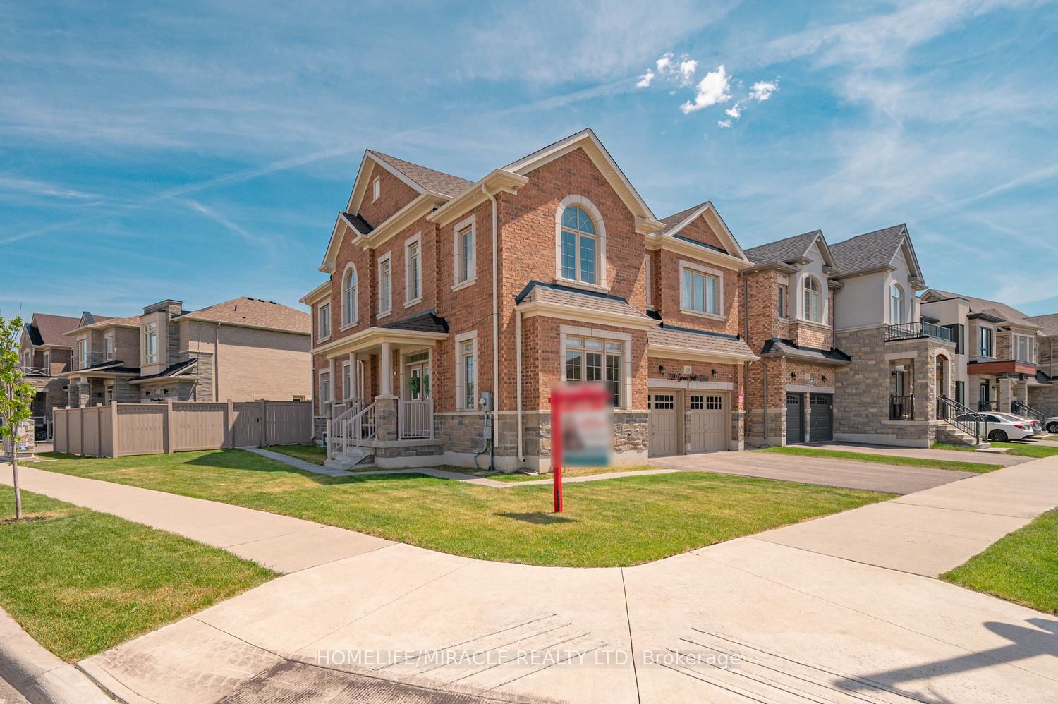 220 Great Falls Boulevard, Hamilton, ON, L8B 1Z1