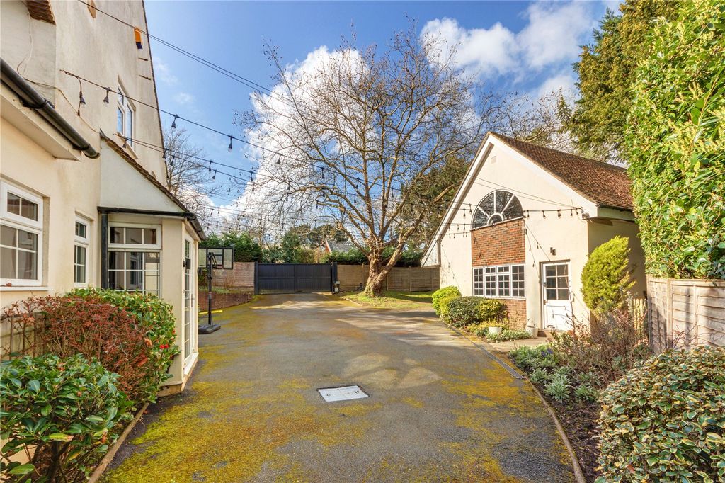 Additional image 11 of 5 bed detached house for saleLoom Lane, Radlett, Hertfordshire WD7