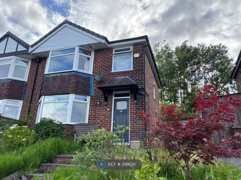 Mountside Crescent, Manchester M25