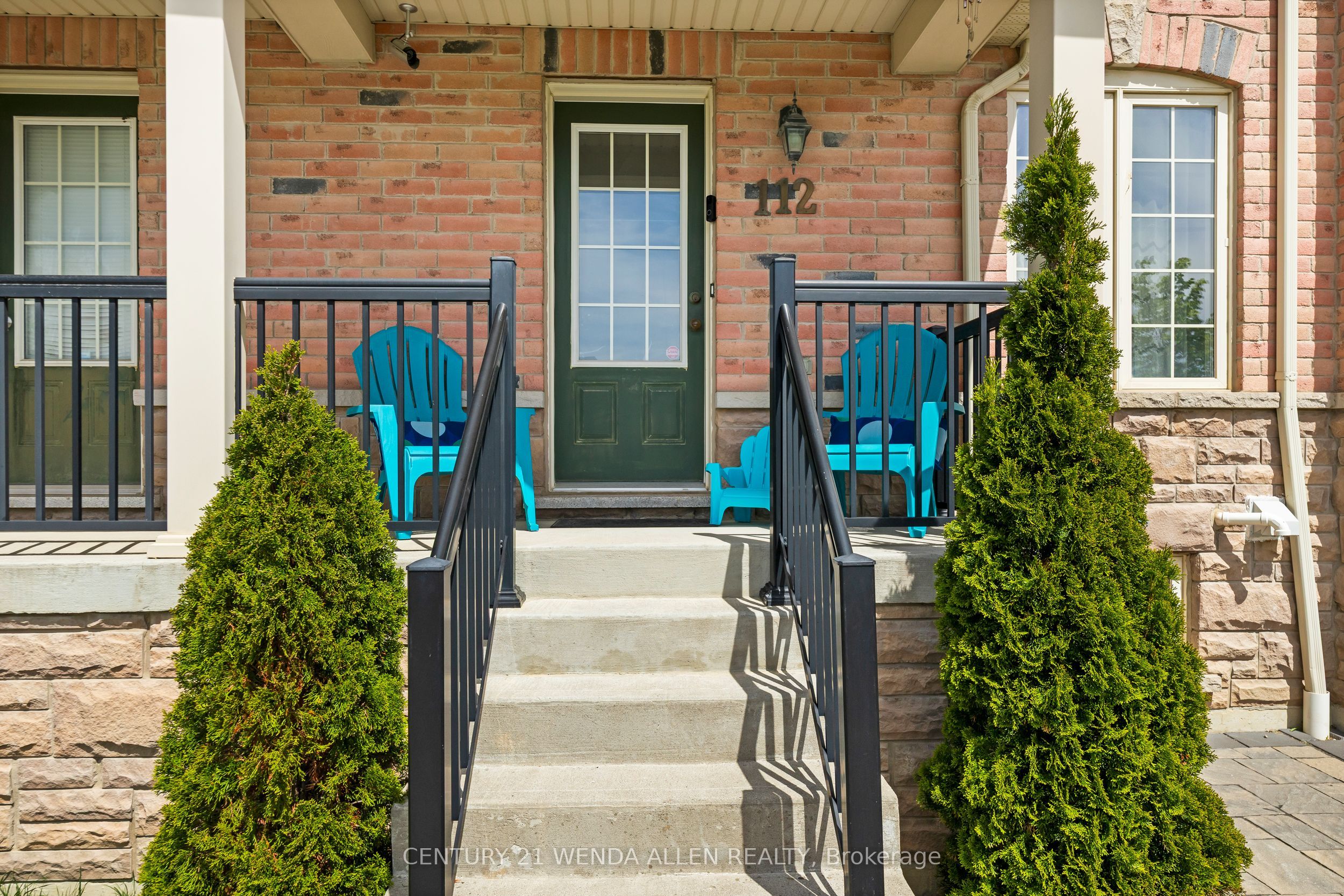 112 Goss Lane, Ajax, ON, L1Z 0K9 photo 2