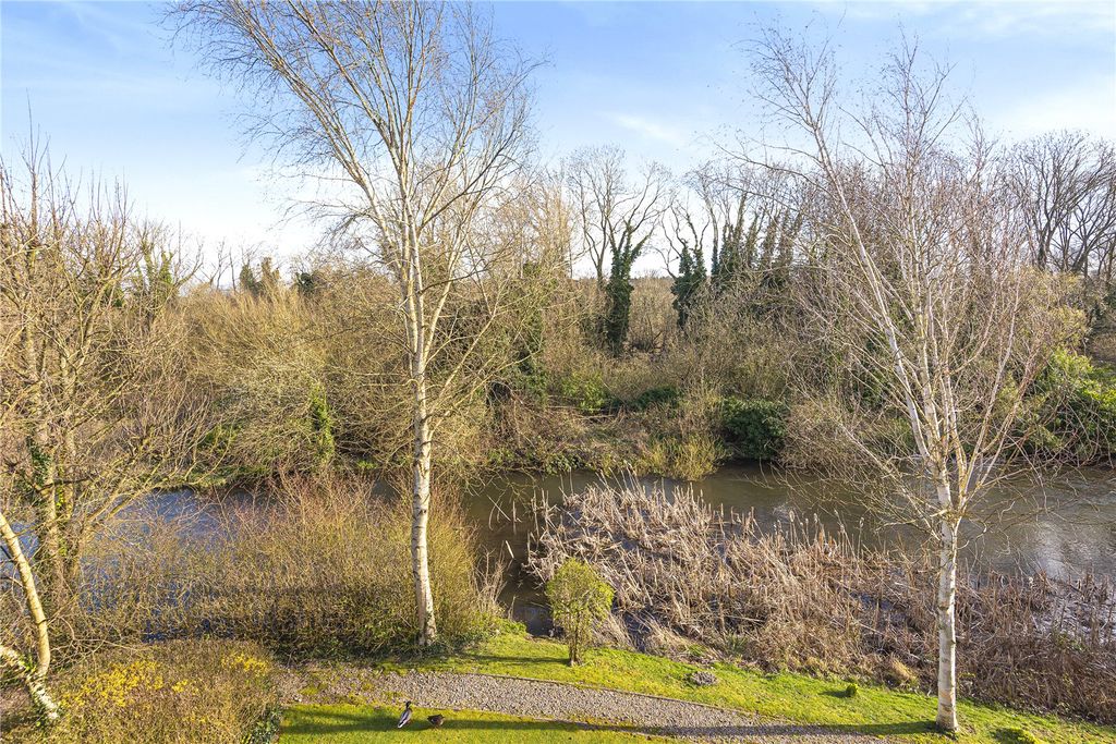 Additional image 9 of 2 bed flat for saleSalters Close, Rickmansworth, Hertfordshire WD3