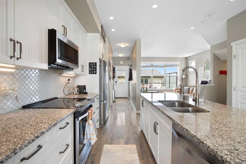 7 Masters Square SE, Calgary, AB, T3M2N3 photo 5