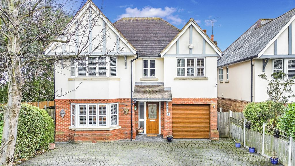 5 bed detached house for saleWhite House Chase, Rayleigh, 7 SS6