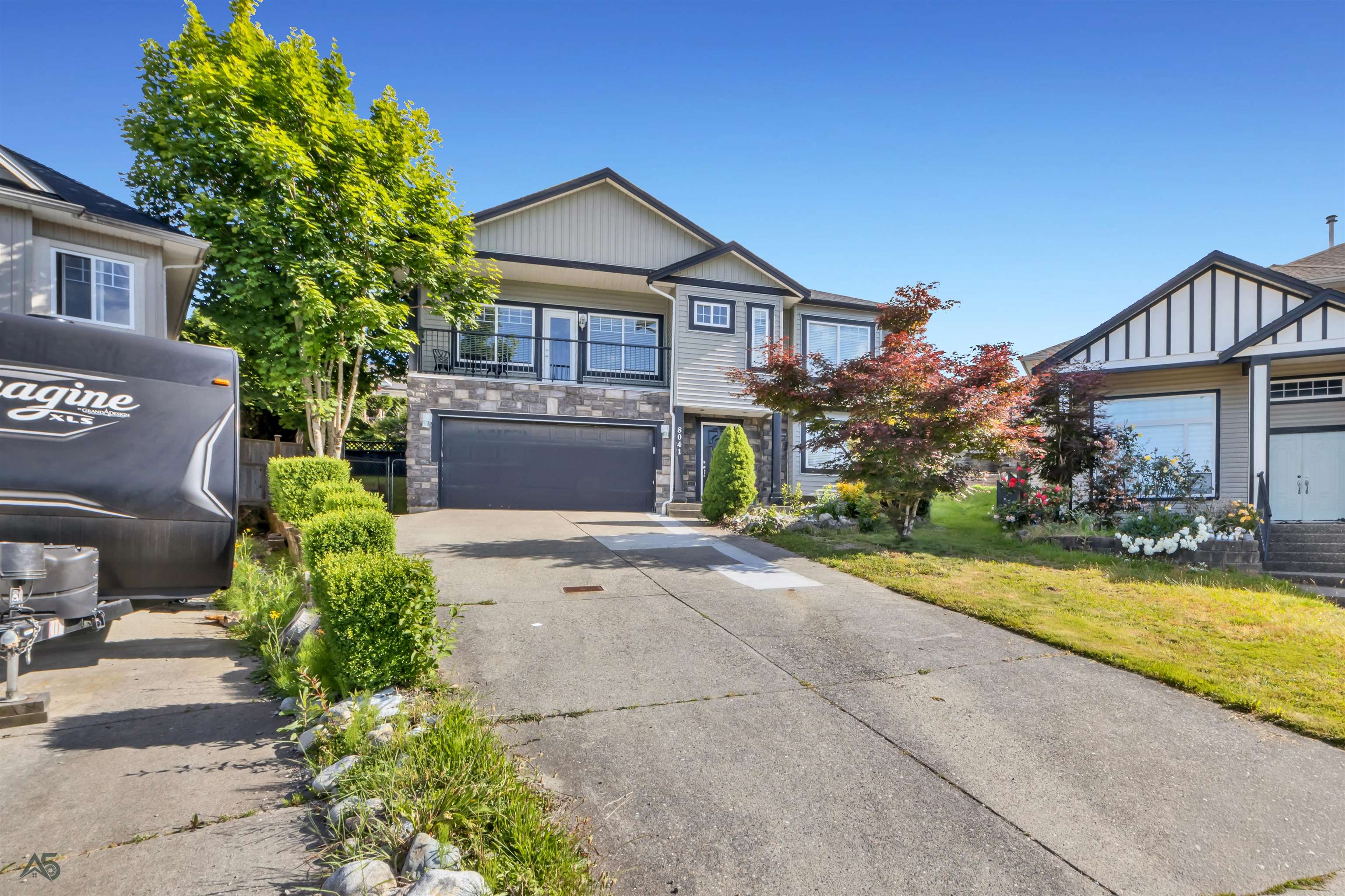 8041 Little Terrace, Mission, BC, V2V 7B5 photo 2