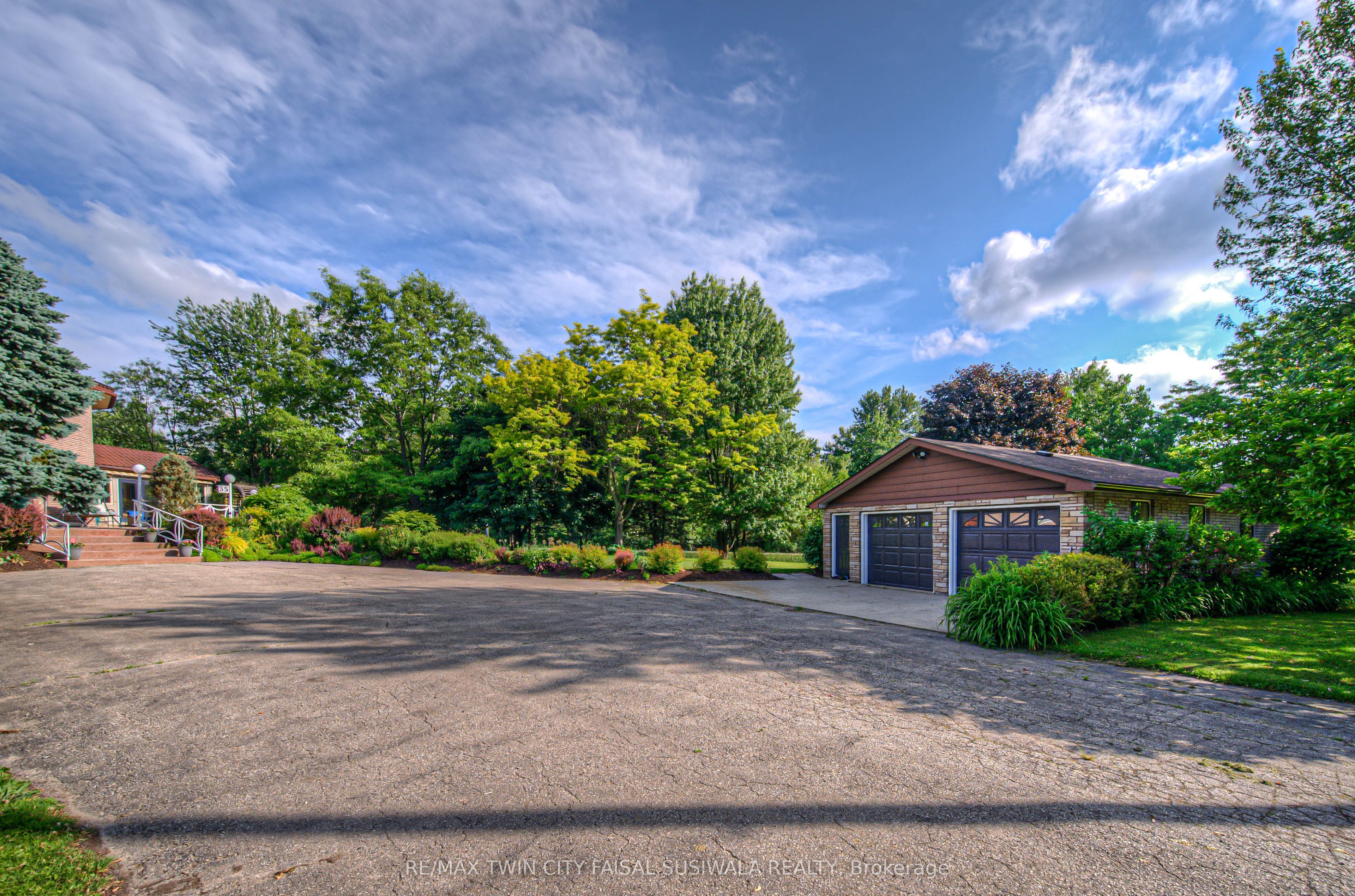 35 Robinson Road, Cambridge, ON, N1R 5S7 photo 2