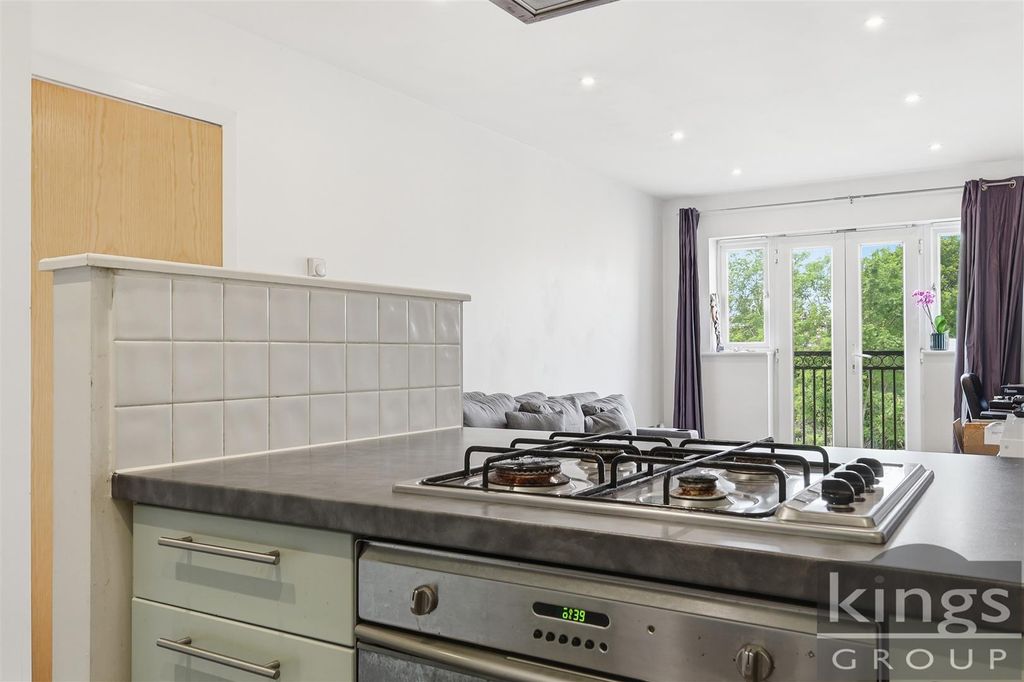Additional image 3 of 1 bed flat for saleFoundry Gate, Waltham Cross EN8